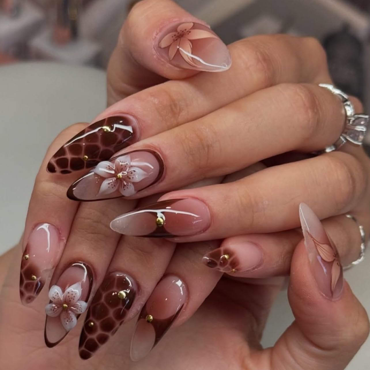 CTTHNBD Press on Nails Almond - French Tip Fake Nails with Gold Line Design - Medium Fasle Nails Press ons - for Women 24 Pcs : Beauty & Personal Care