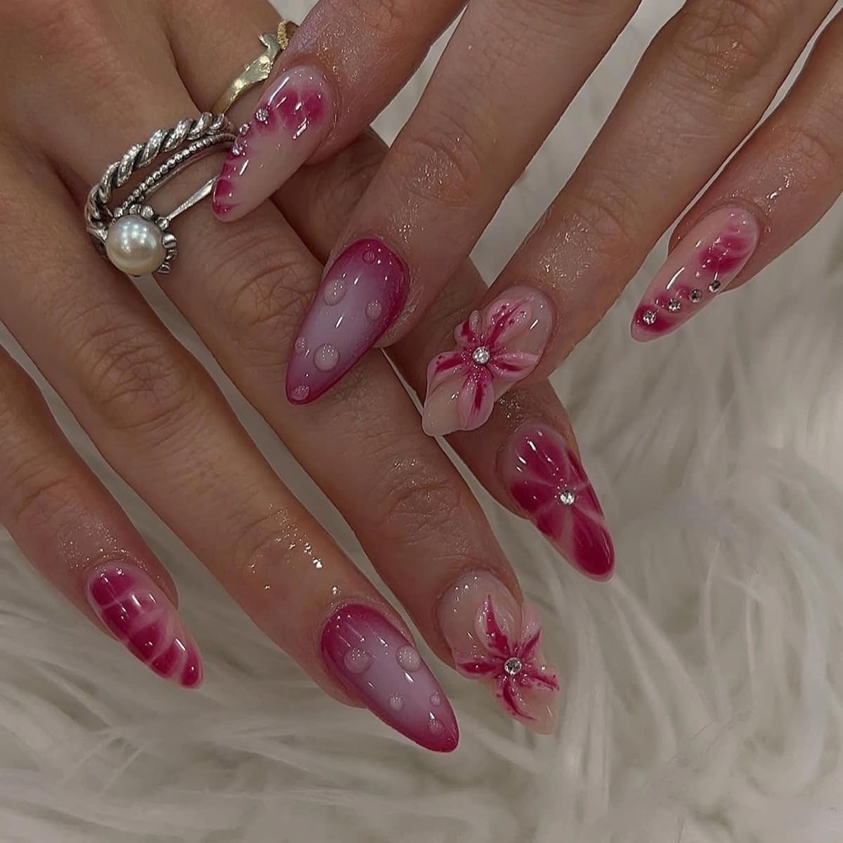 CTTHNBD Press on Nails Almond - French Tip Fake Nails with Gold Line Design - Medium Fasle Nails Press ons - for Women 24 Pcs : Beauty & Personal Care