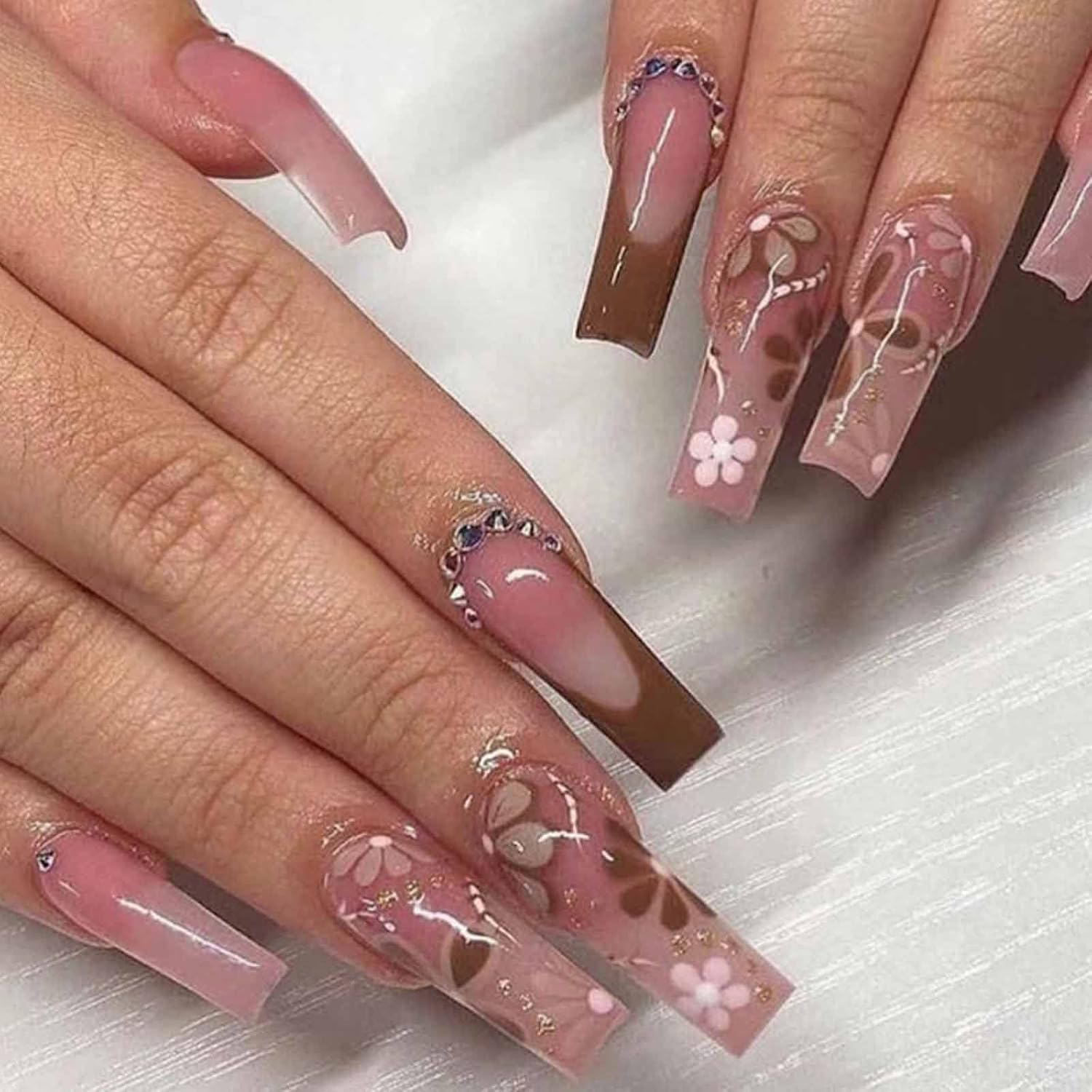 Hkanlre Square French Press on Nails Short Cute Fake Nails Acrylic Flower False Nails for Women and Girls 24PCS : Beauty & Personal Care