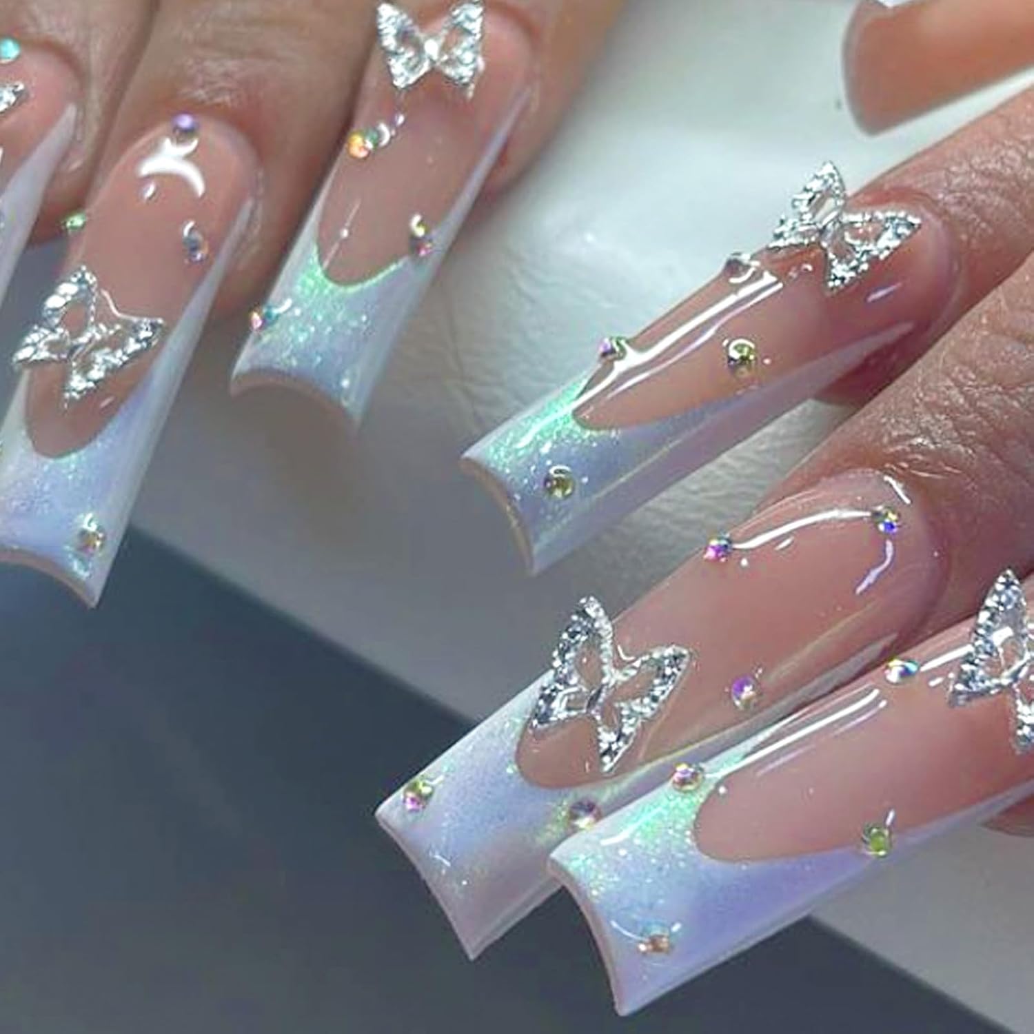 WAFOLOZE Nails Press ons.White Ombre Short Square Press on Nails Fake Nails Glossy Acrylic Artificial Nails Stick on Nails for Women 24Pcs : Beauty & Personal Care